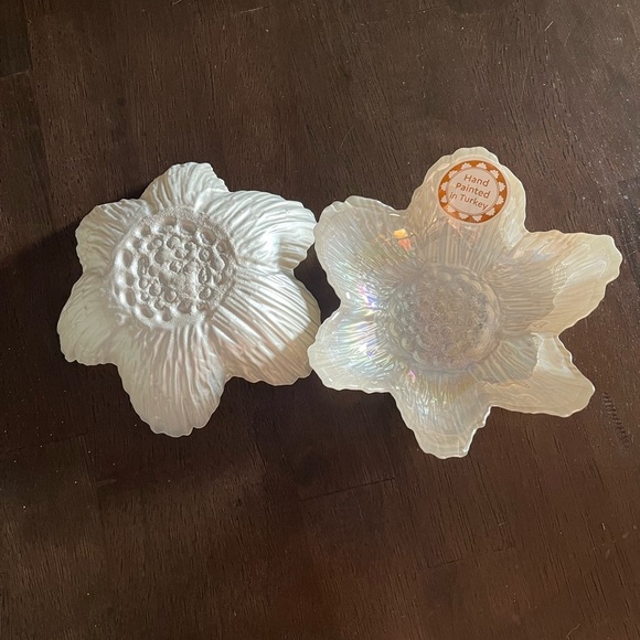 New 2 Dish Set Akcam Flower Pearl Glass Bowls 6”x2” Hand Painted in Turkey - Picture 9 of 10
